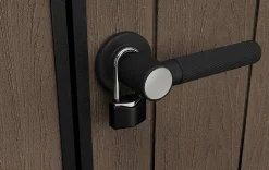 Casetta da Giardino Marrone Nero Resistente Agli Agenti Atmosferici Presenza Finestre 230x476x246h cm, Tetto a due Falde - Kincardine