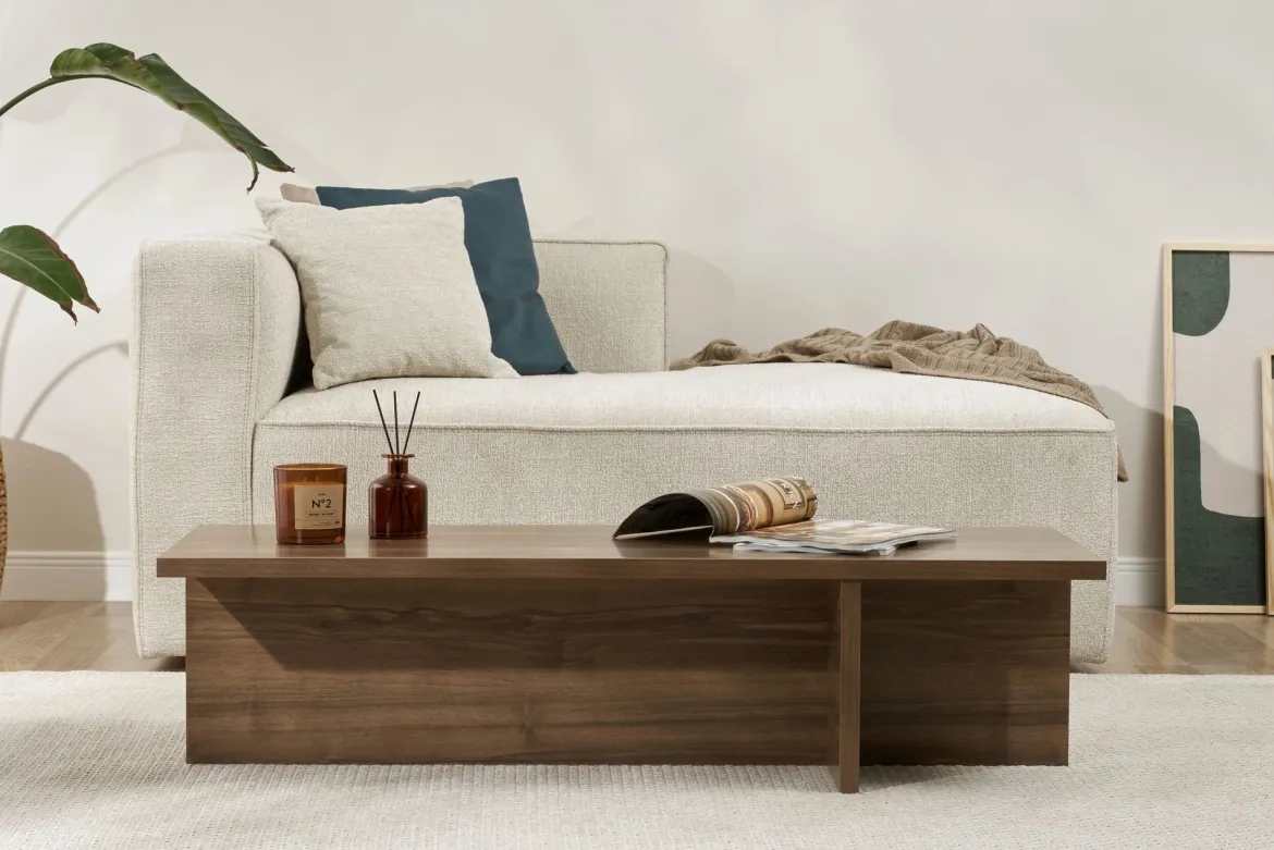 Tavolino da Salotto Marrone Noce Forma Rettangolare Materiale Piano in Legno Nobilitato 25x50x49h cm, Colore Ripiano Marrone - Ottone