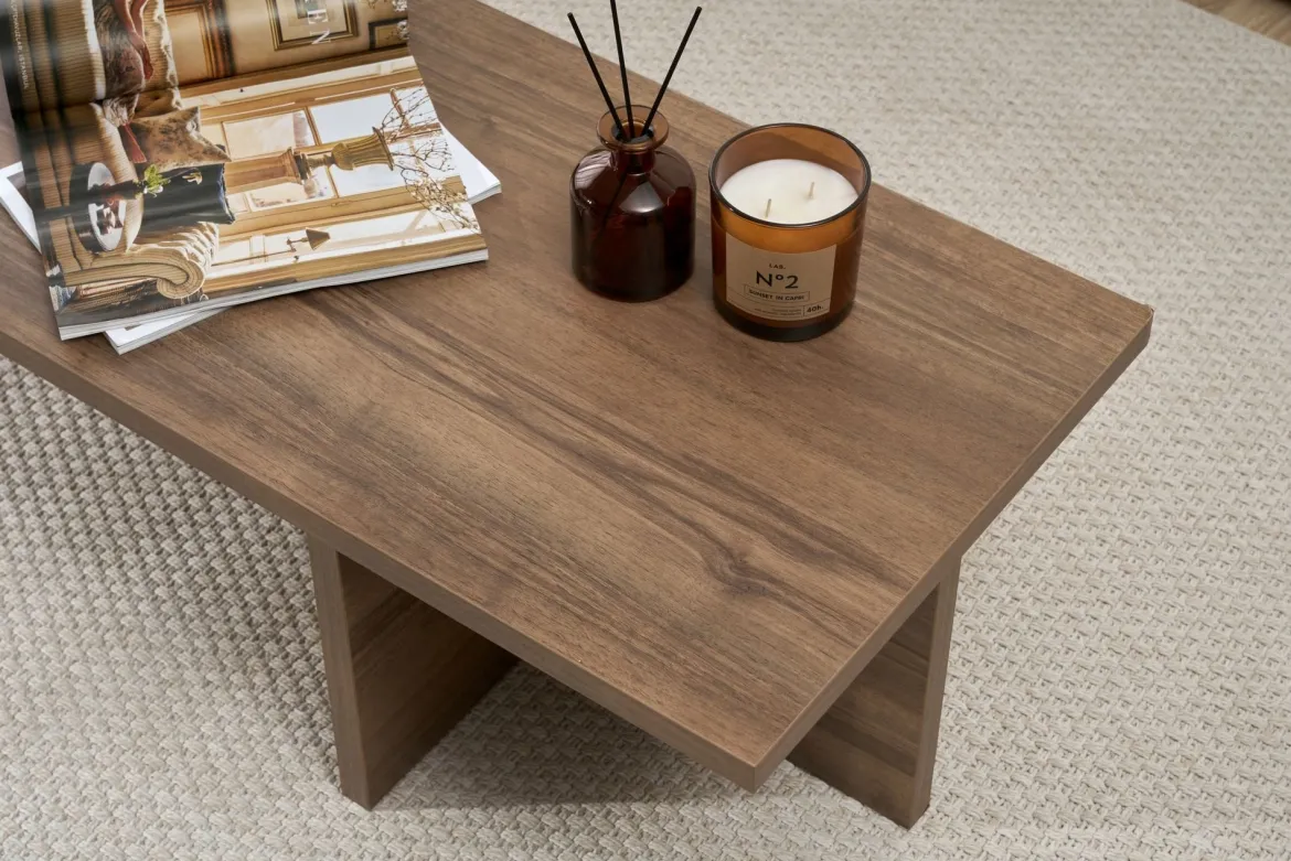 Tavolino da Salotto Marrone Noce Forma Rettangolare Materiale Piano in Legno Nobilitato 25x50x49h cm, Colore Ripiano Marrone - Ottone